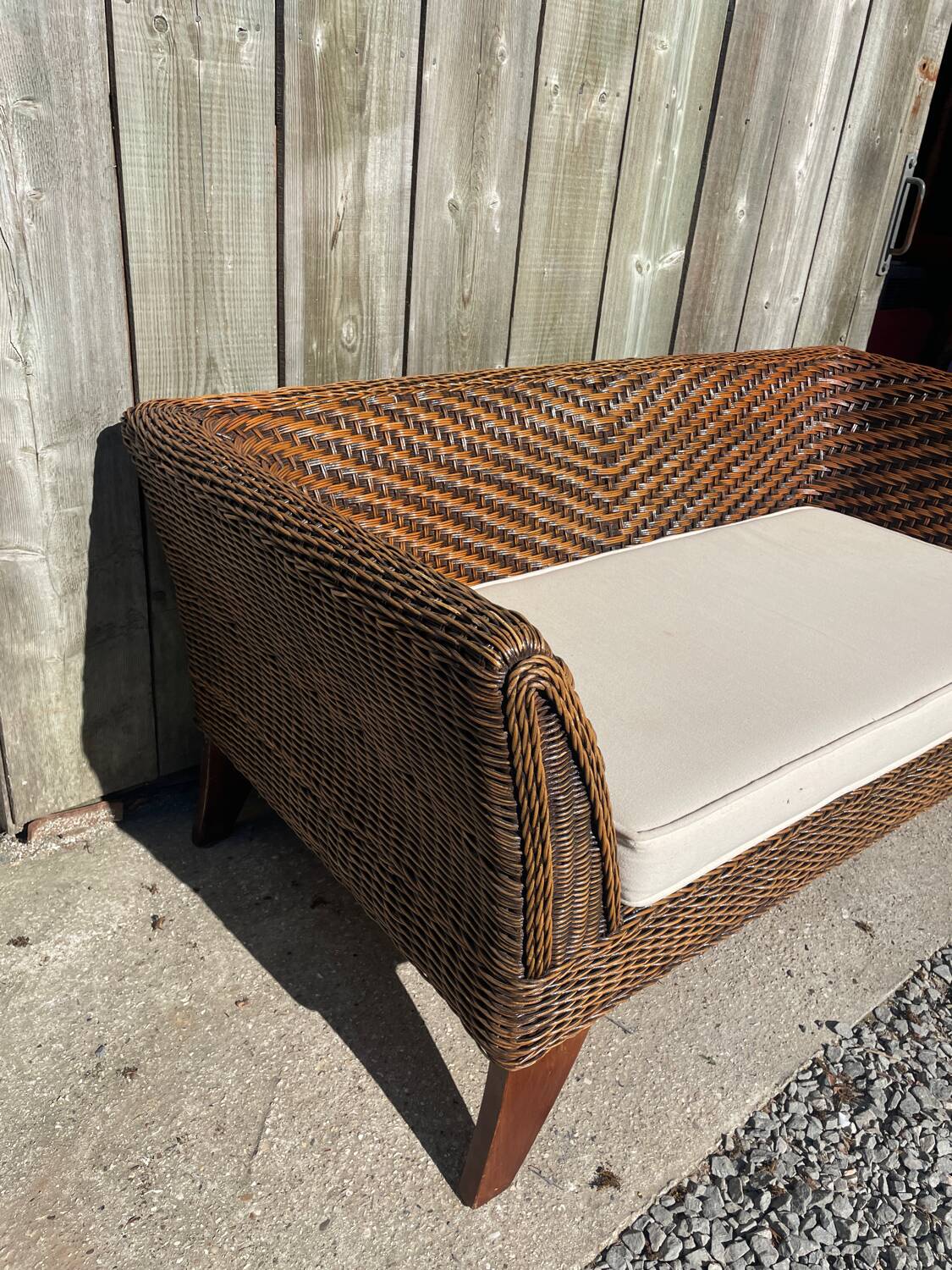 Wicker bench