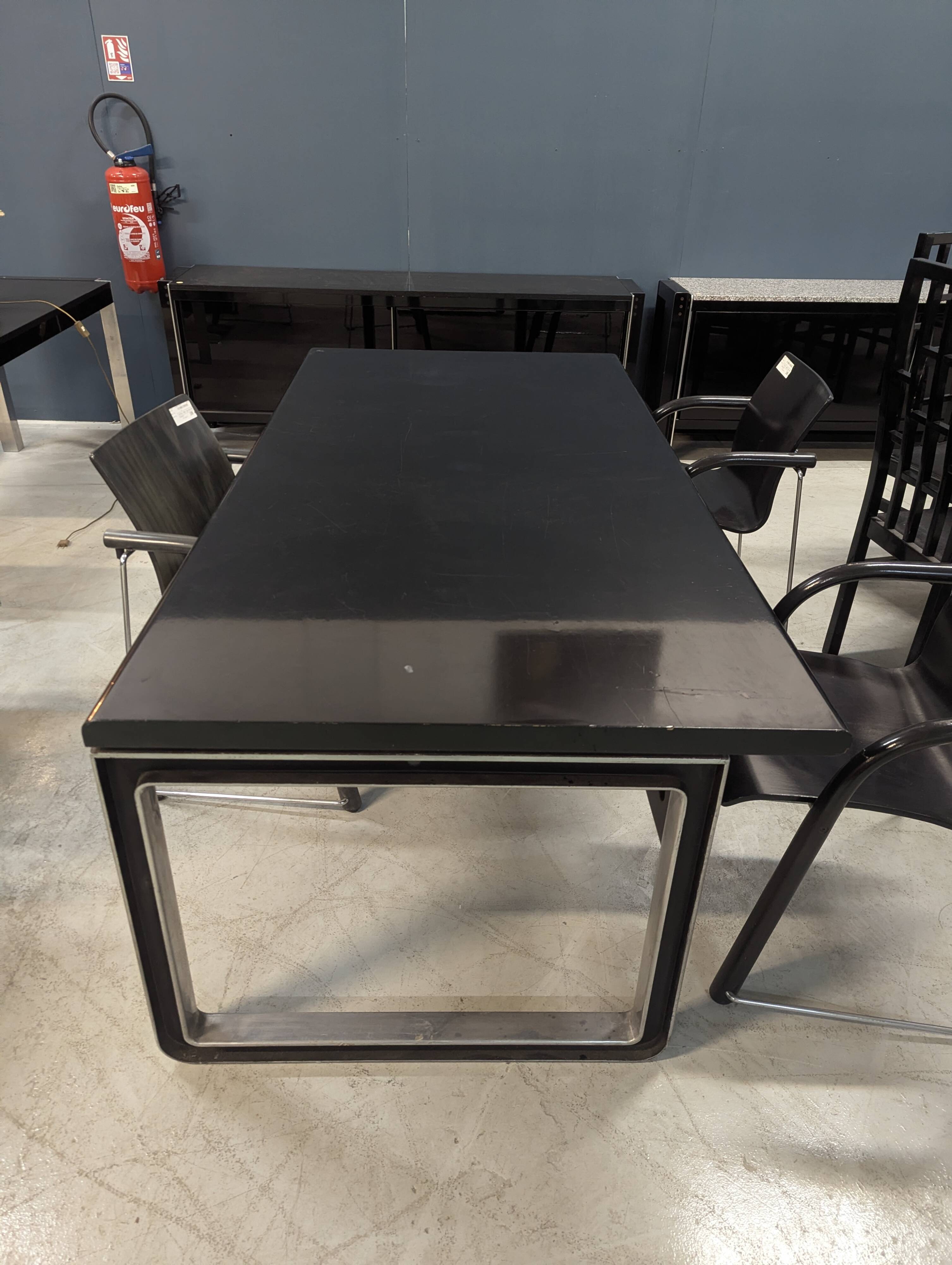 Bureau Tecno T333 par Eugenio Gerli et Osvaldo Borsani