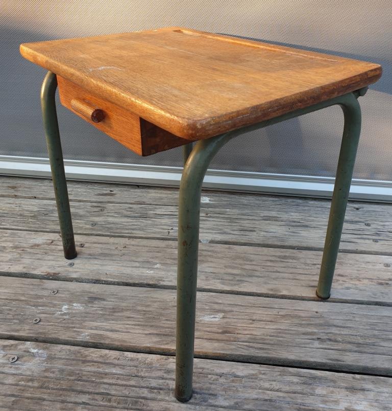 Table kindergarten office Jacques Hitier 1949
