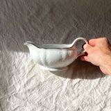 Porcelain sauceboat