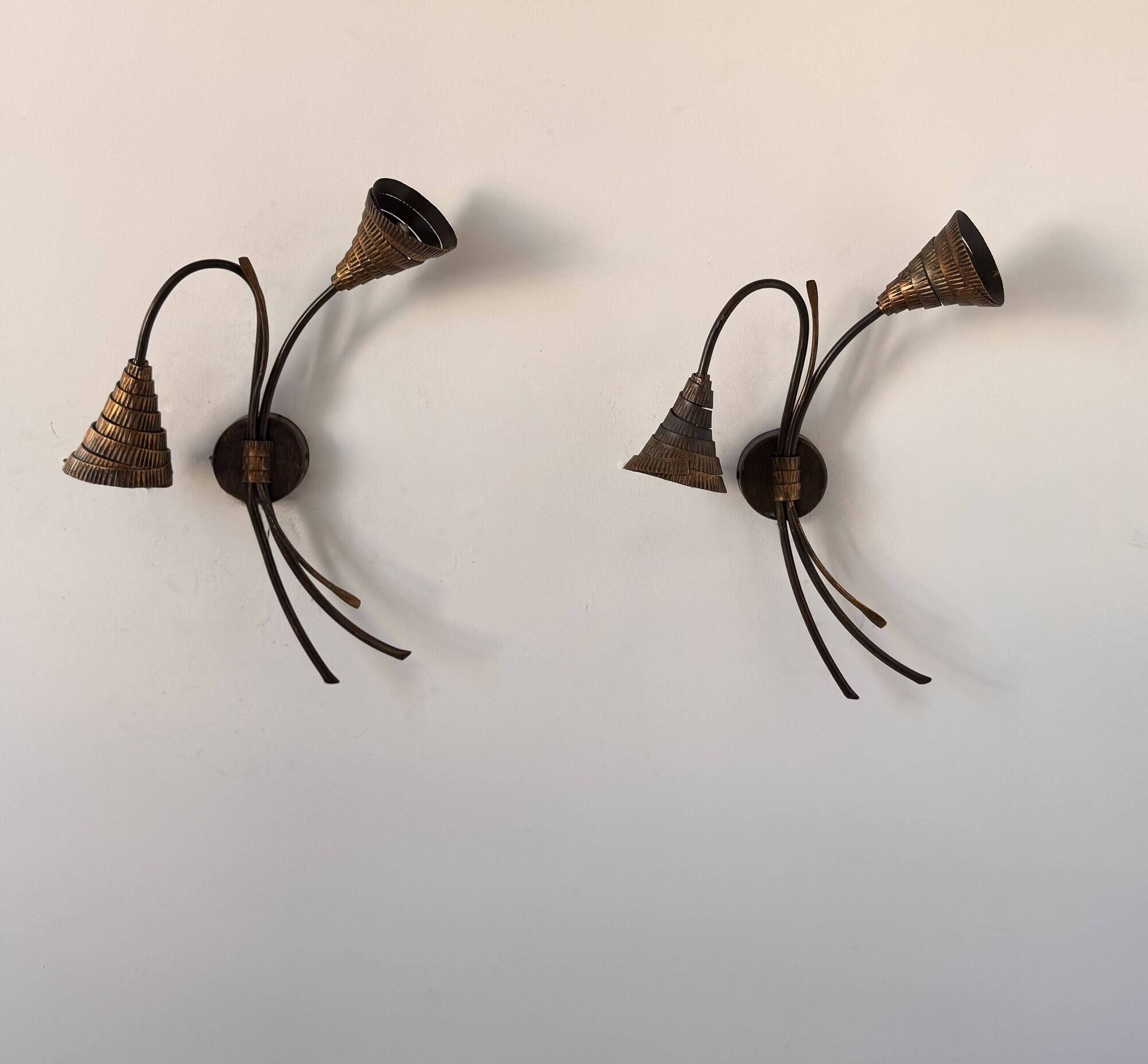 Vintage wall lights in gold metal and brass, France 1980.
