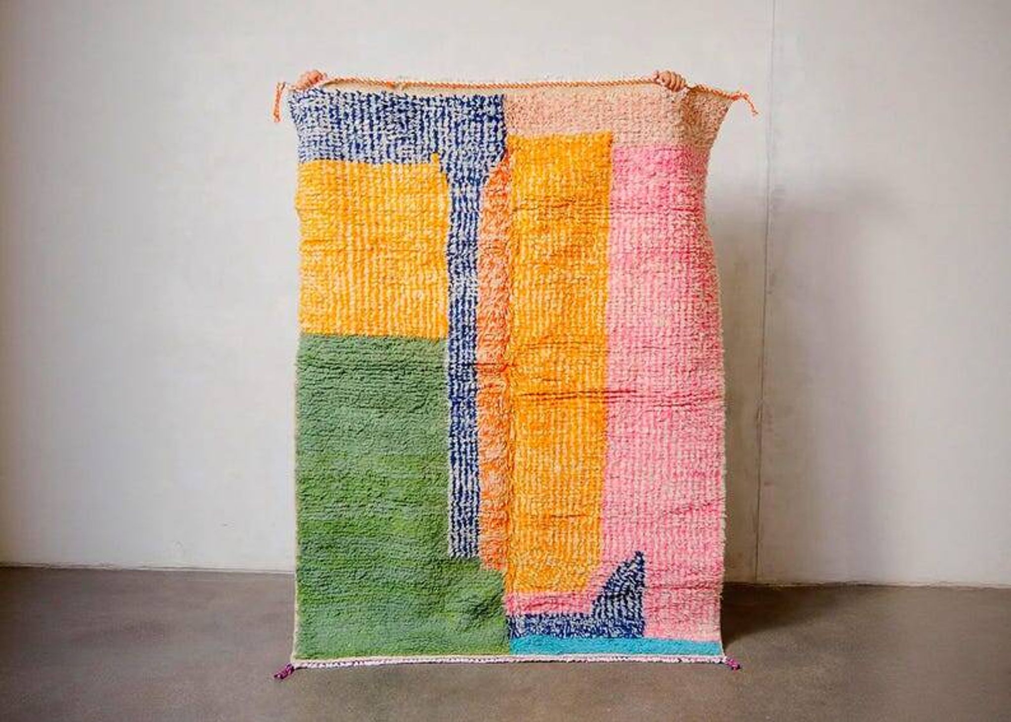 Moroccan Berber rug 270cm x 150cm