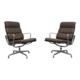 Early pair of Eames 'EA216' swivel lounge chairs by Herman Miller, 1960s