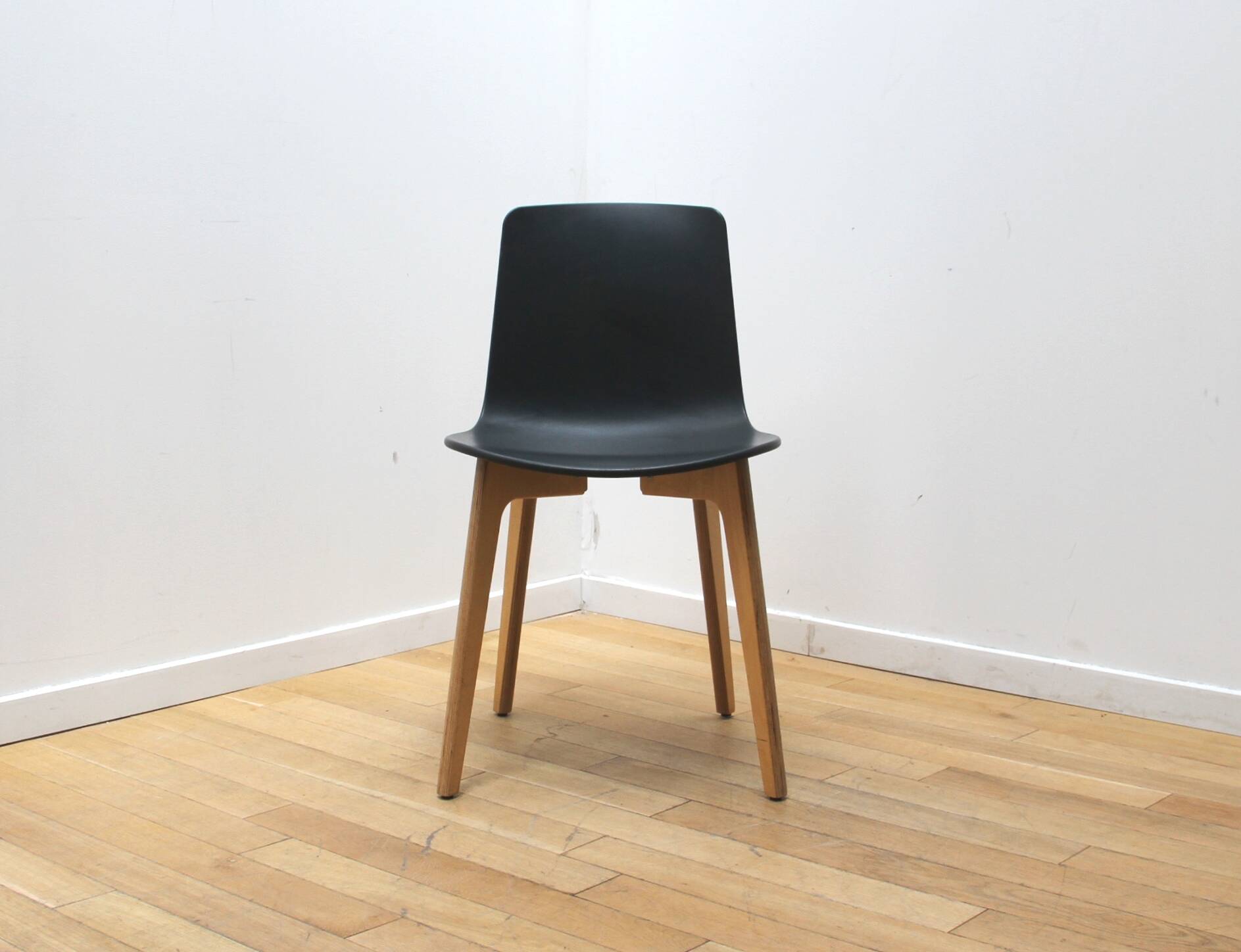 Suite de 8 chaises de bureau Lottus Chair, Enea