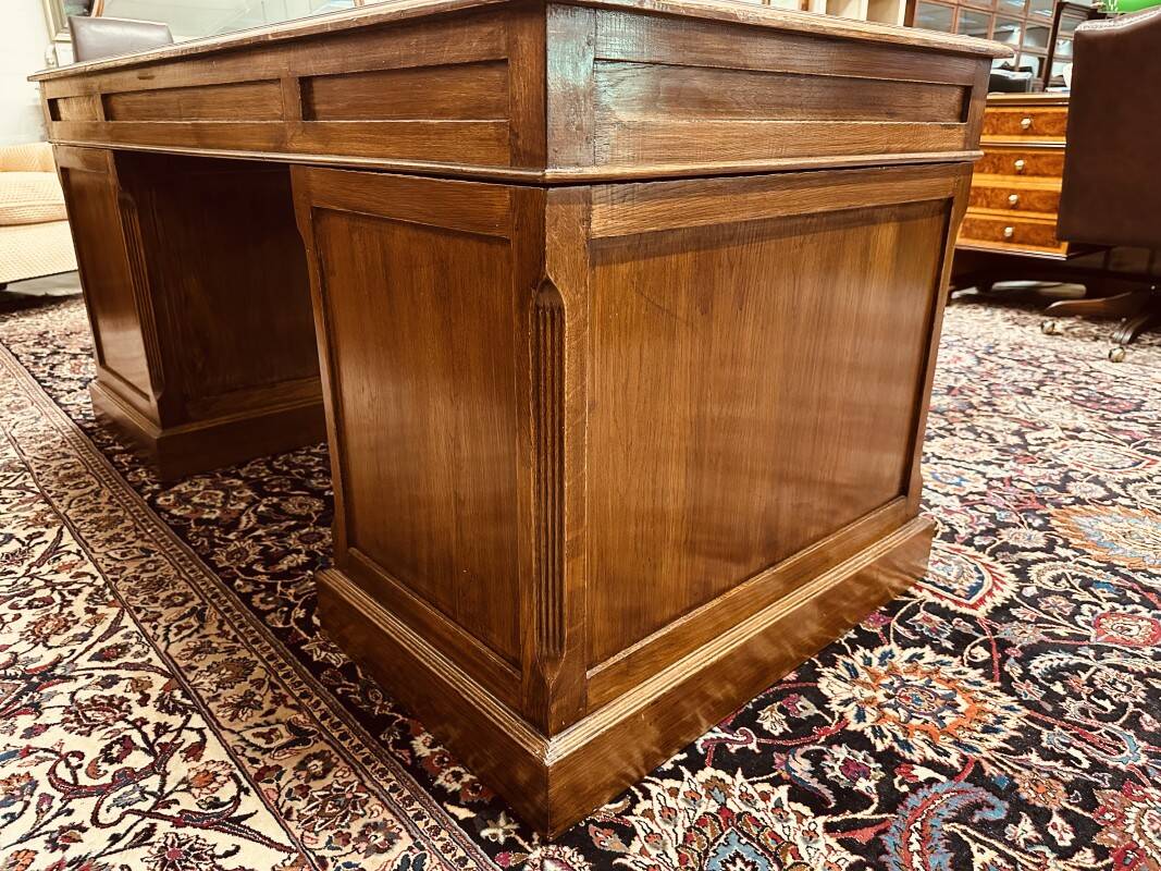 Classic English Eichholtz Desk