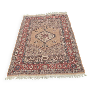Tapis ancien fait main
