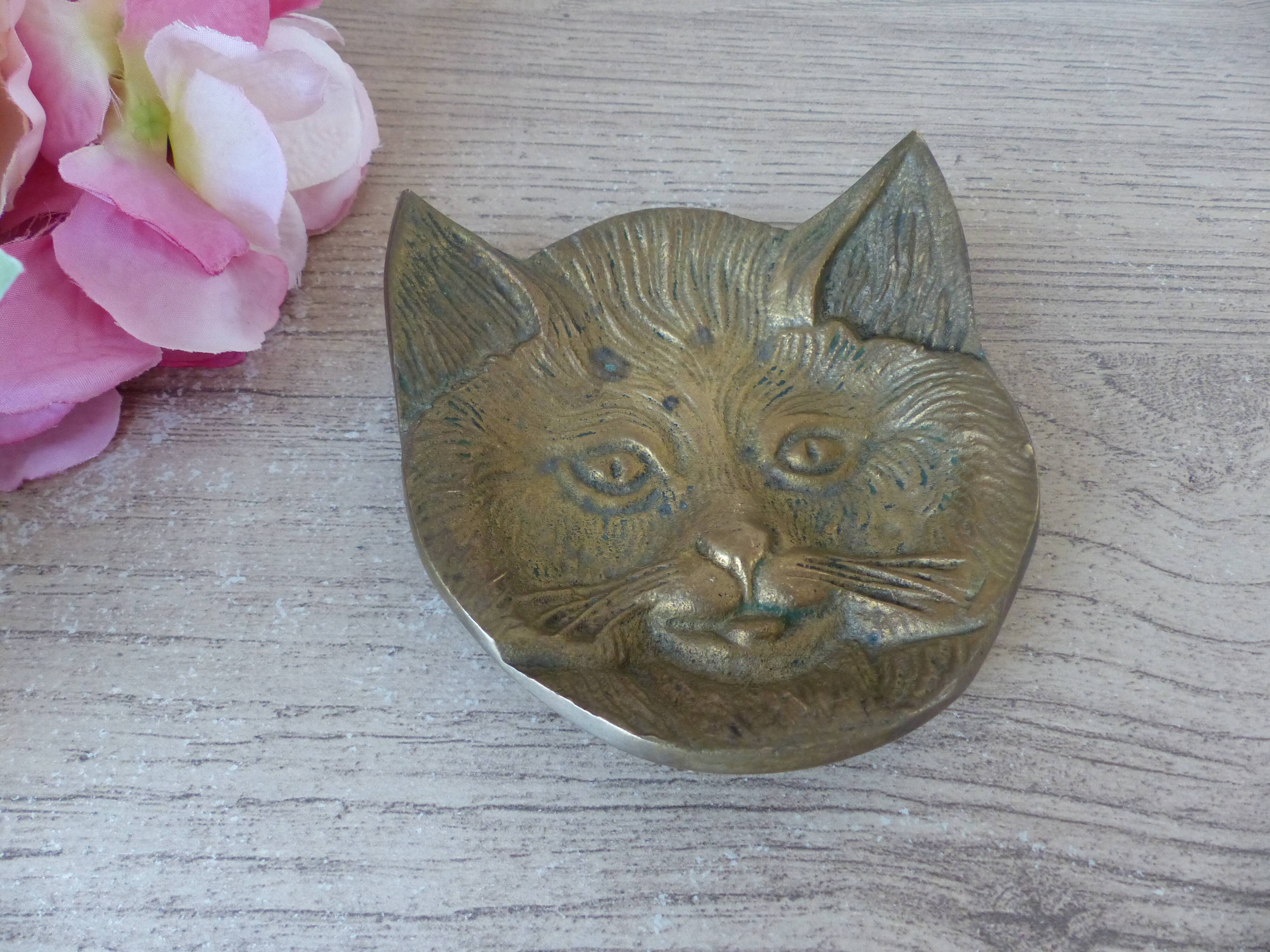 Vintage brass cat ashtray