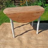 Antique patinated round table – wooden top