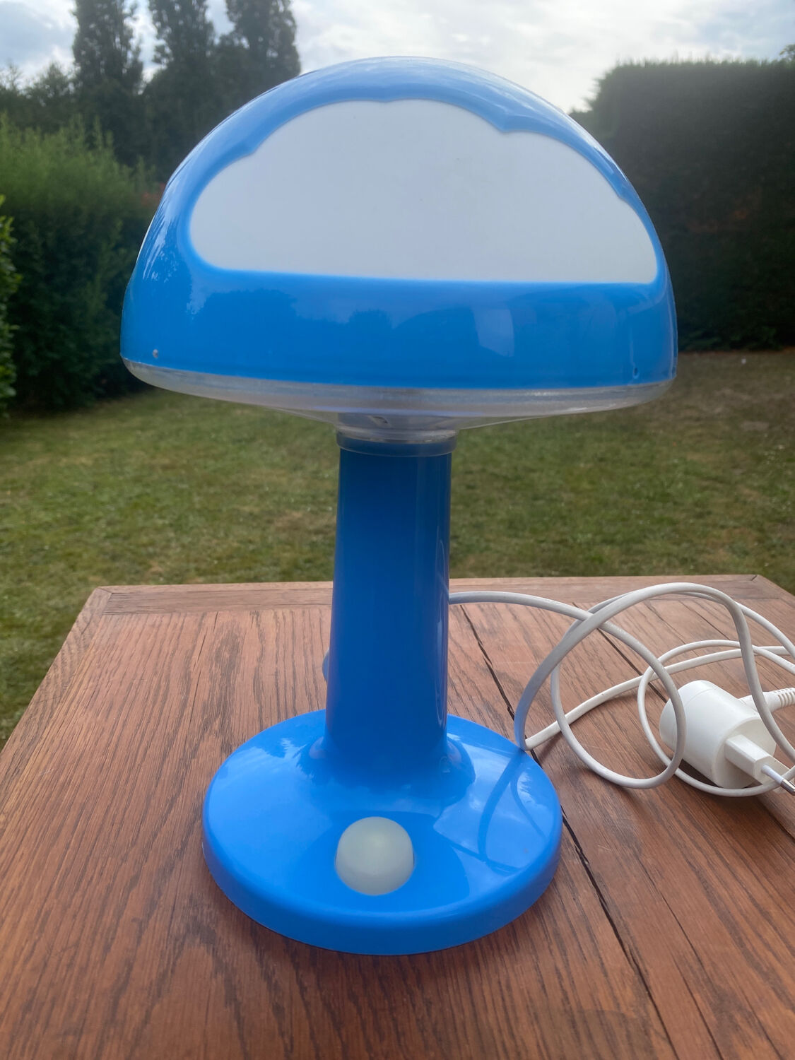 Blue skojig ikea lamp