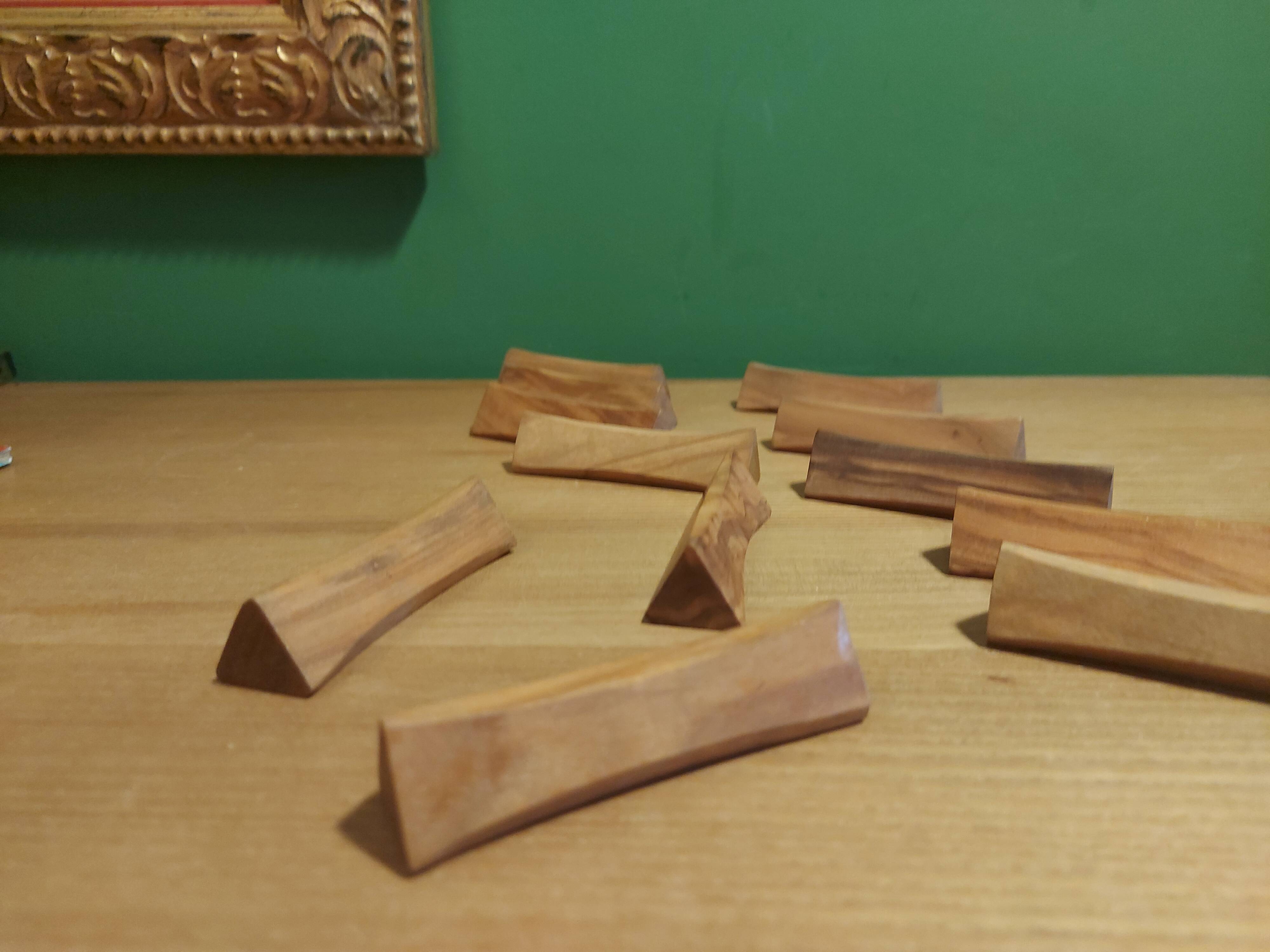 12 wooden knife doors