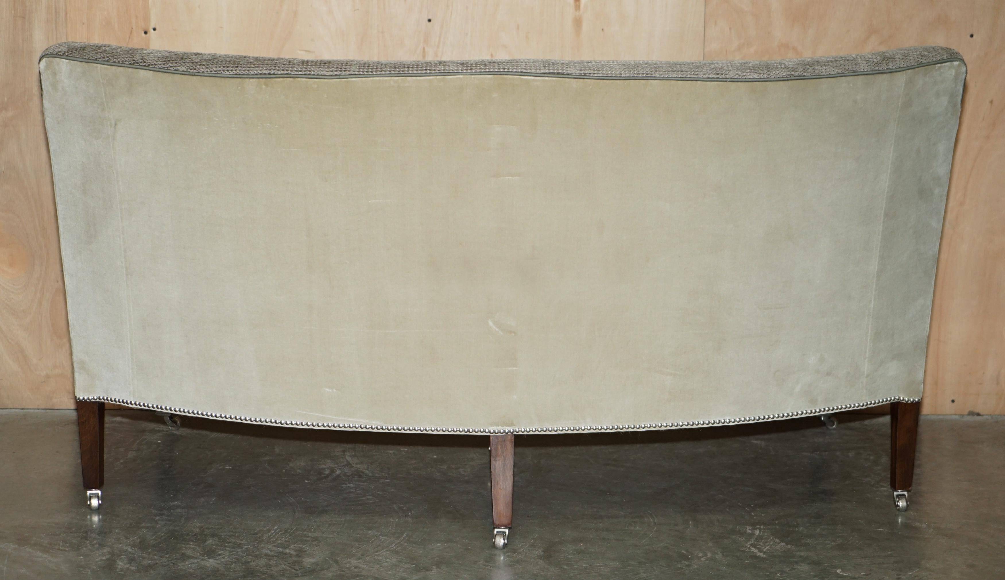 William Yeowood Curved 2-Seater Sofa in Velvet and Linen