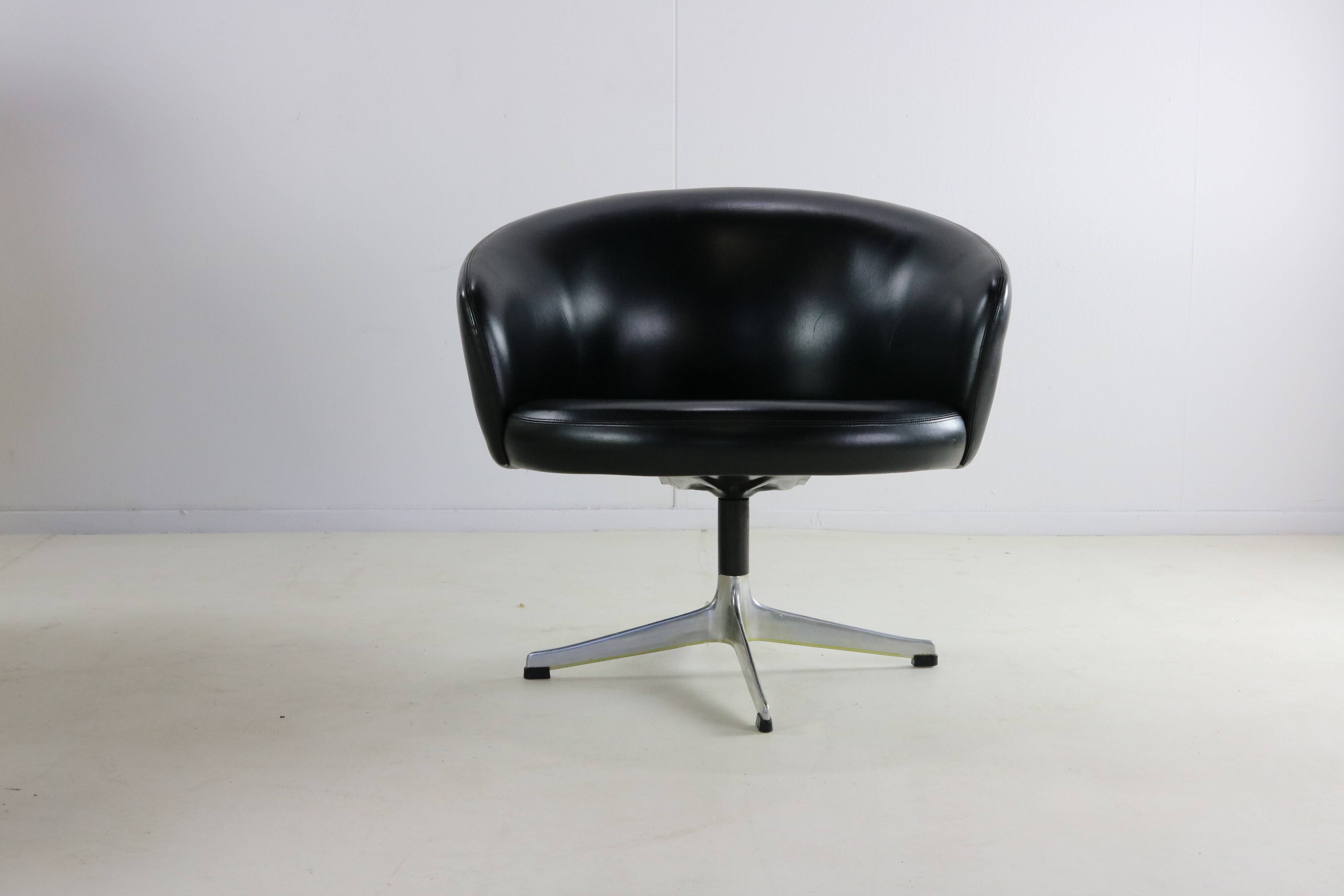 Fifties swedish design easy chair by Yngve Ekström