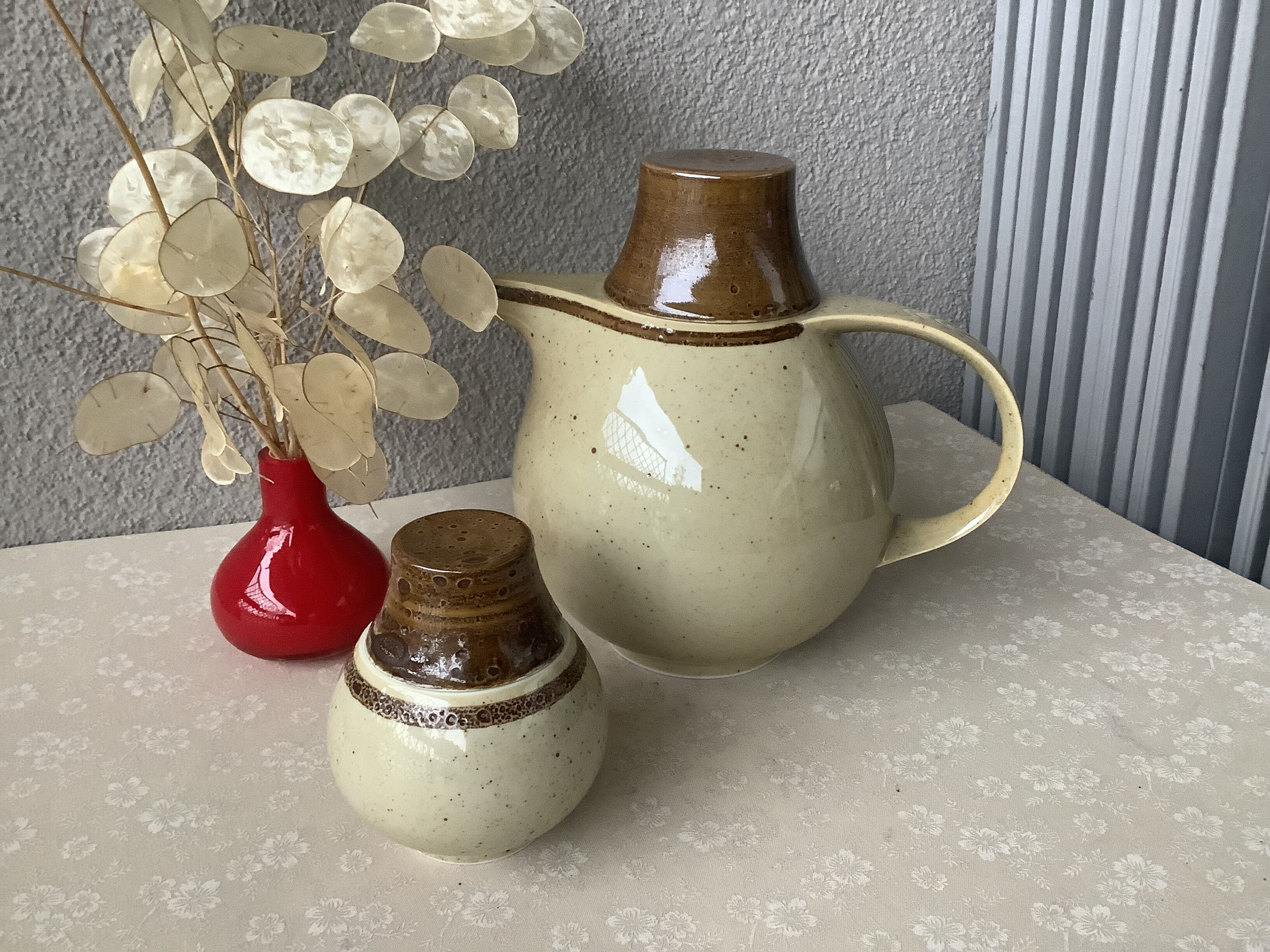 Heinrich Onda Sahara Germany teapot and sugar bowl