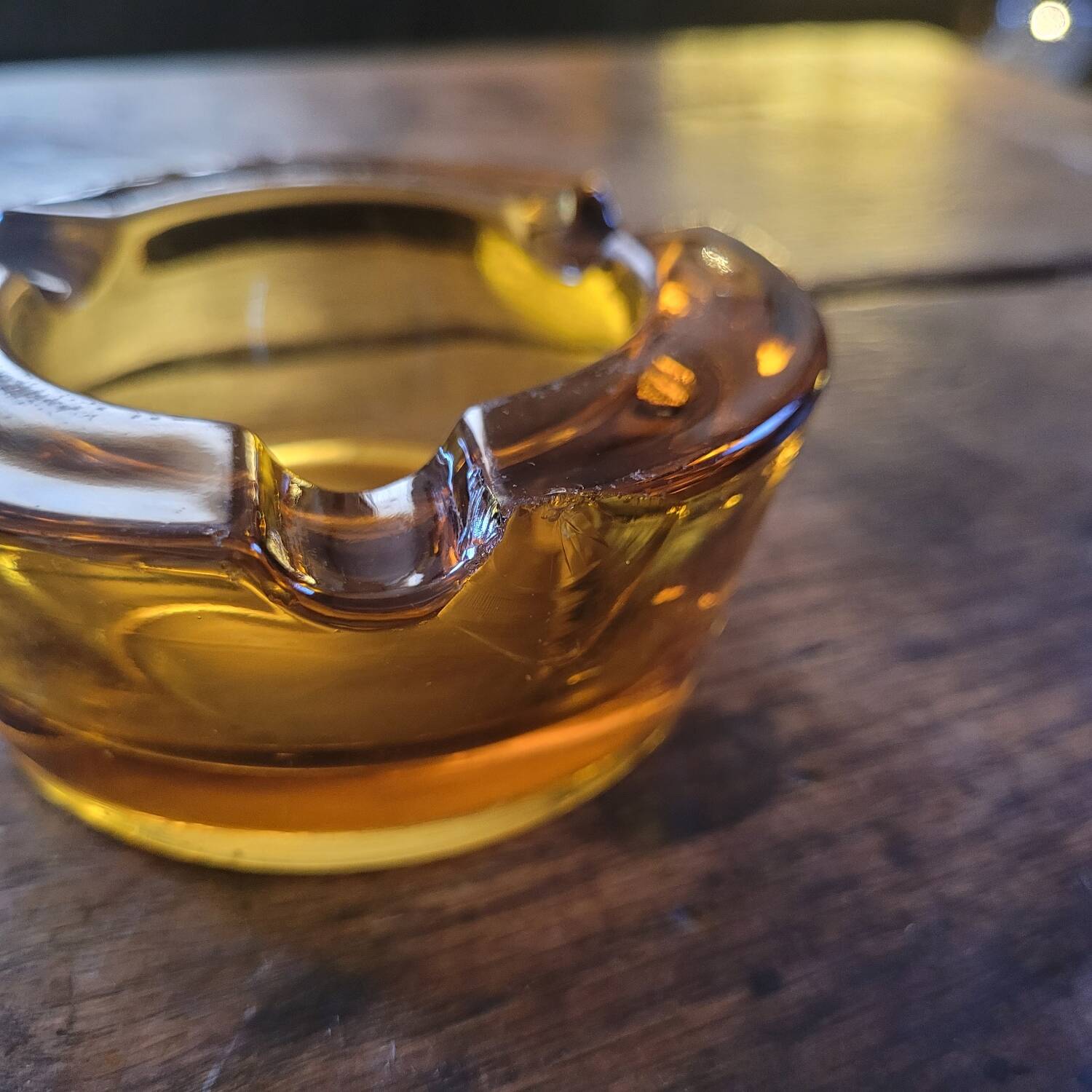 Cendrier verre ambré moulé vintage années 70