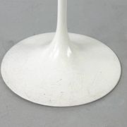Tulip oval side table by Eero Saarinen for Knoll International – 1960s