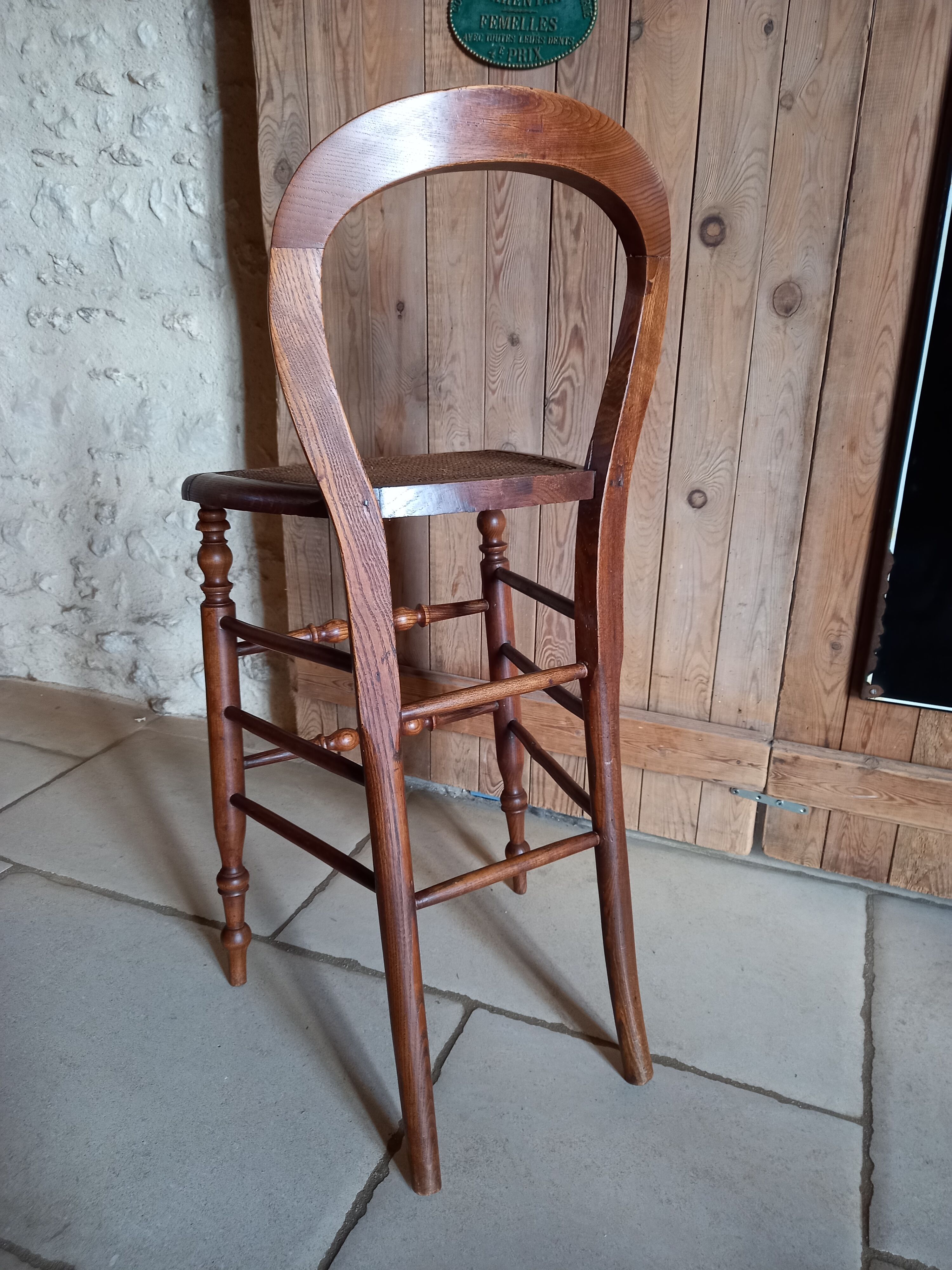 High chair called "sitting standing", late nineteenth early XX th