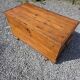 Coffre de metier ancien en sapin