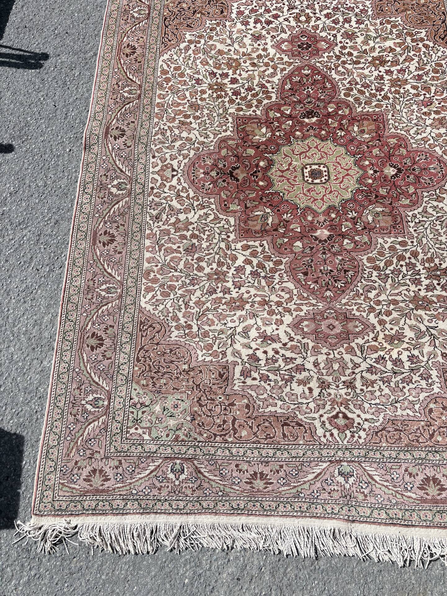 Handmade Turkish Oriental rug in wool