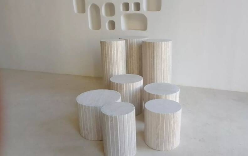 Majestia Column 73 cm H - Natural Travertine