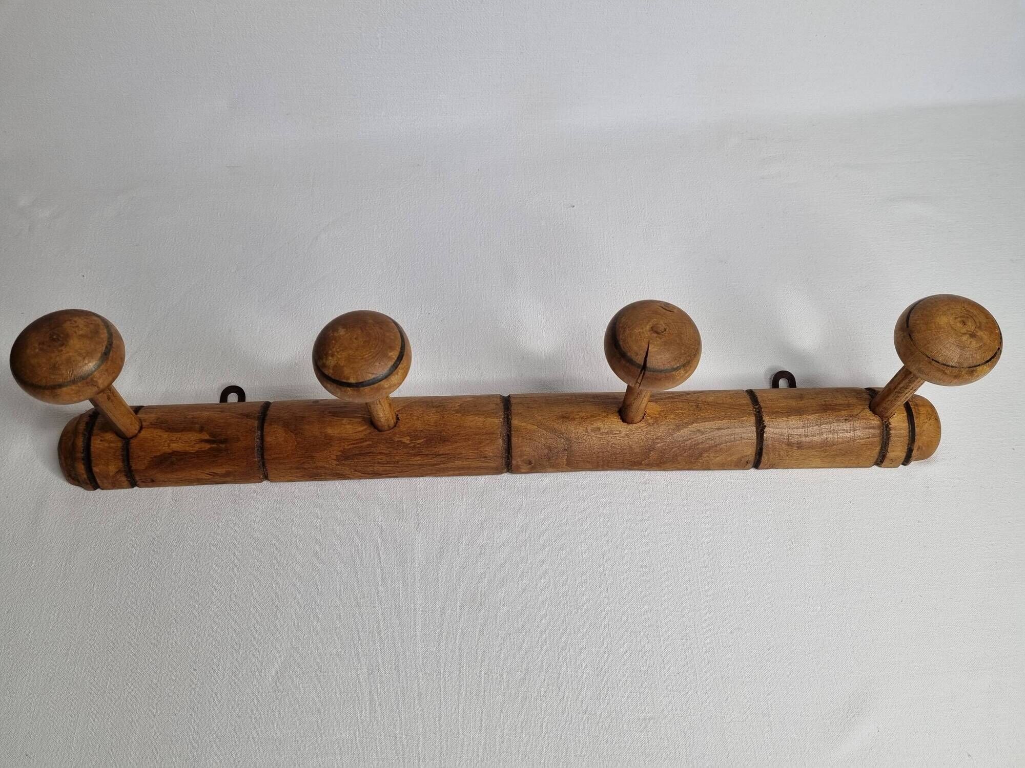 Wall door in old turned wood, 4 patères, 50 cm