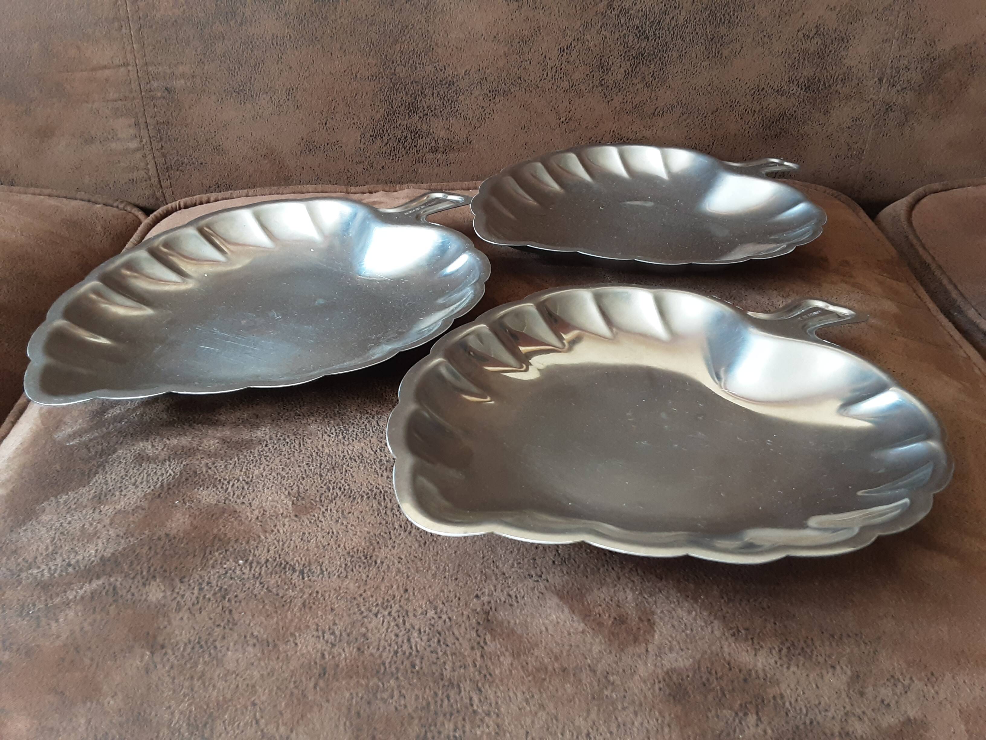 3 stainless steel cups