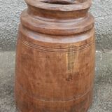 Grand pot ancien en bois