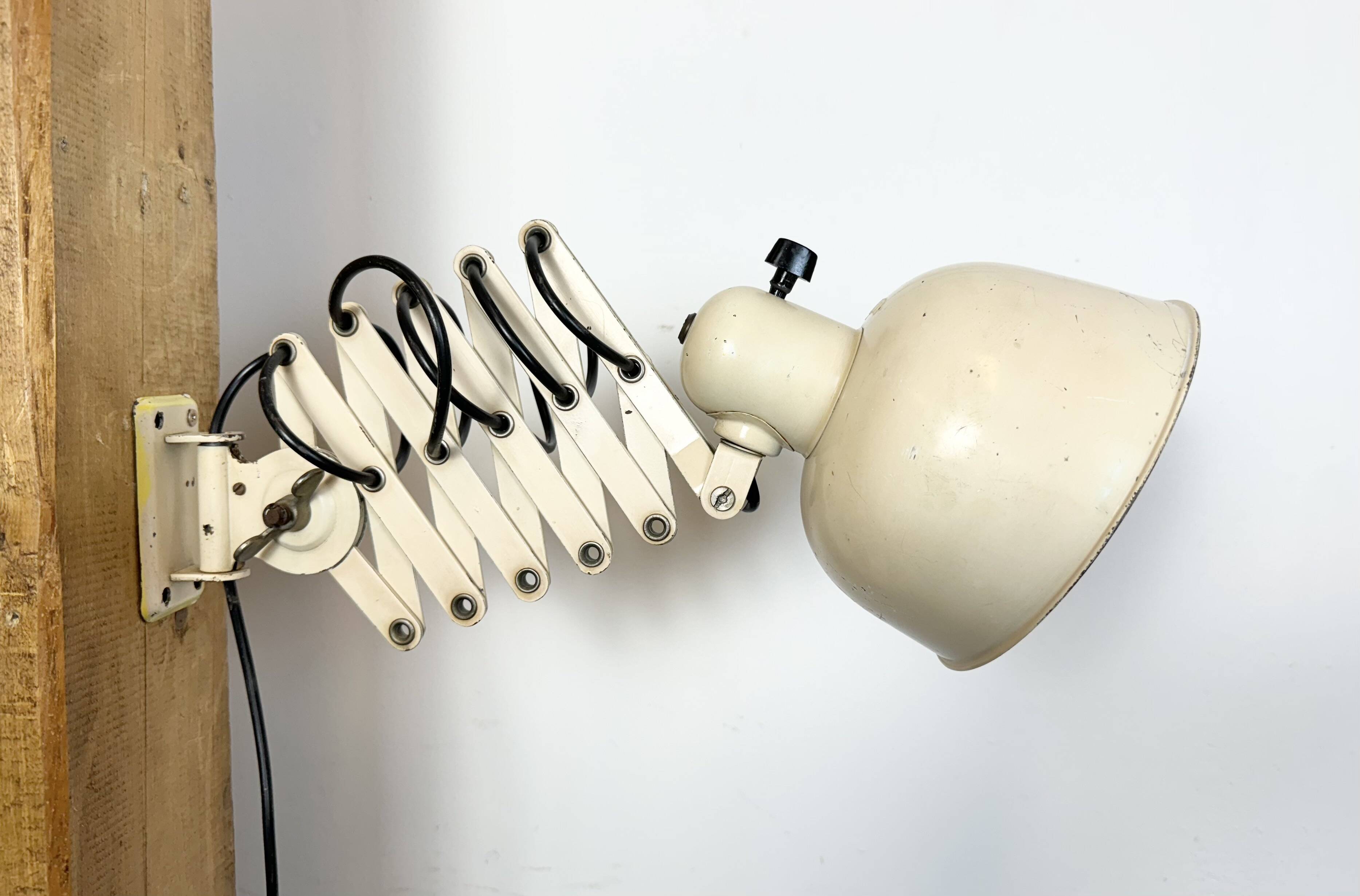 Applique Murale Industrielle Mid-Century Beige de Wila Leuchten, 1960s