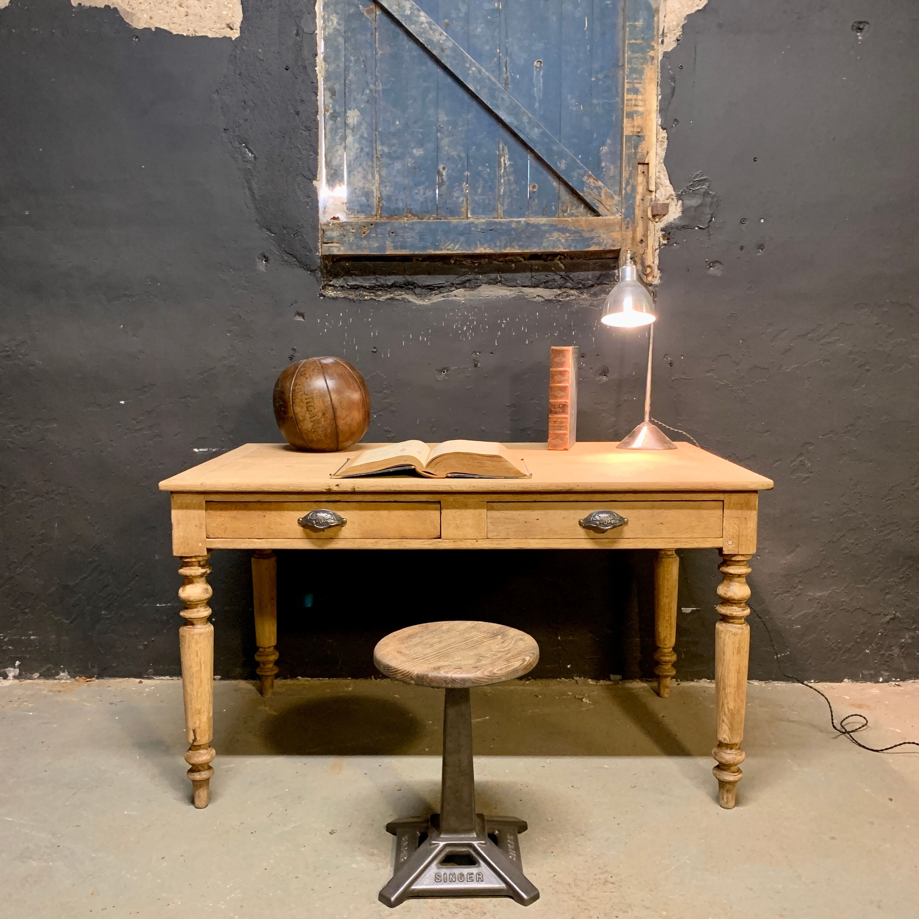 Bureau en chêne massif