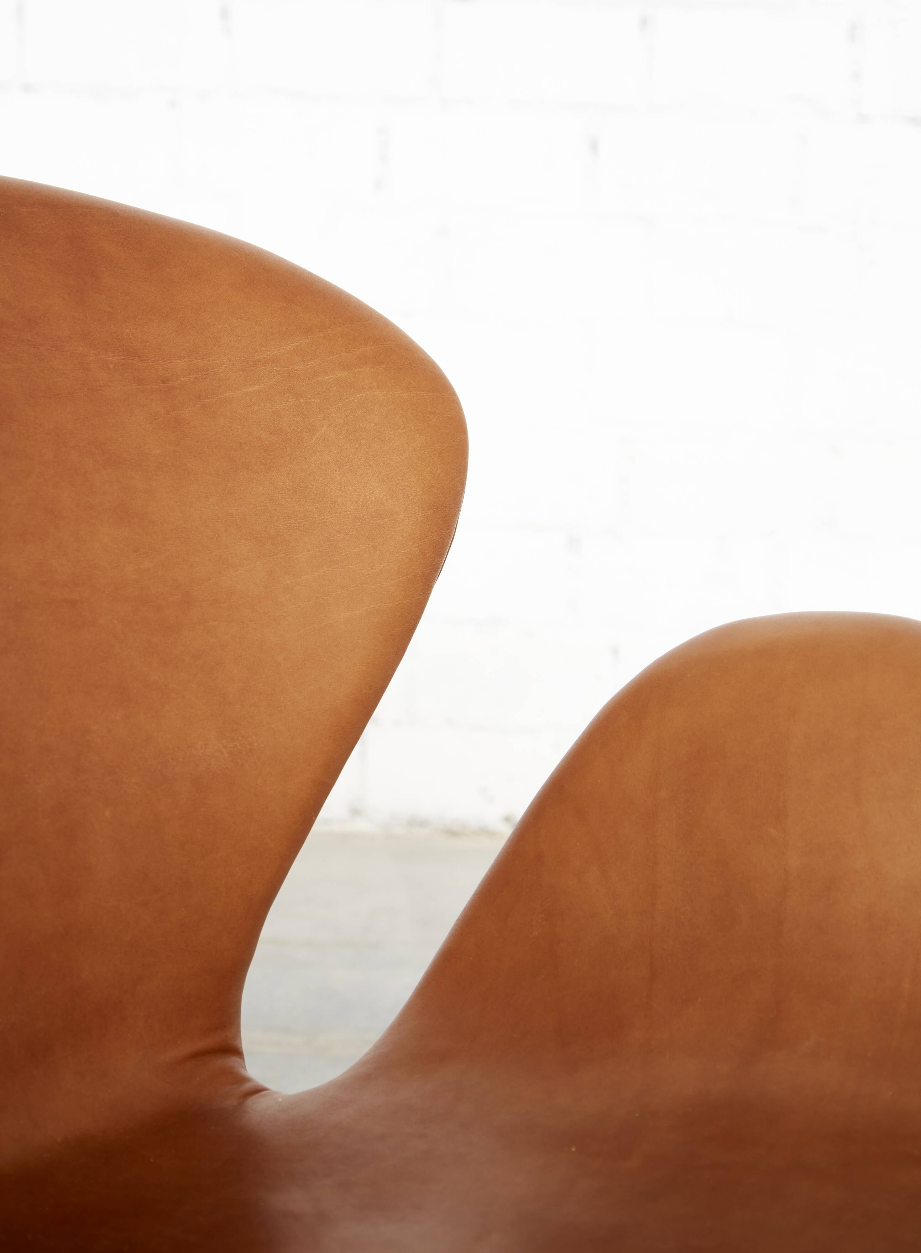 Arne Jacobsen Swan Chair for Fritz Hansen