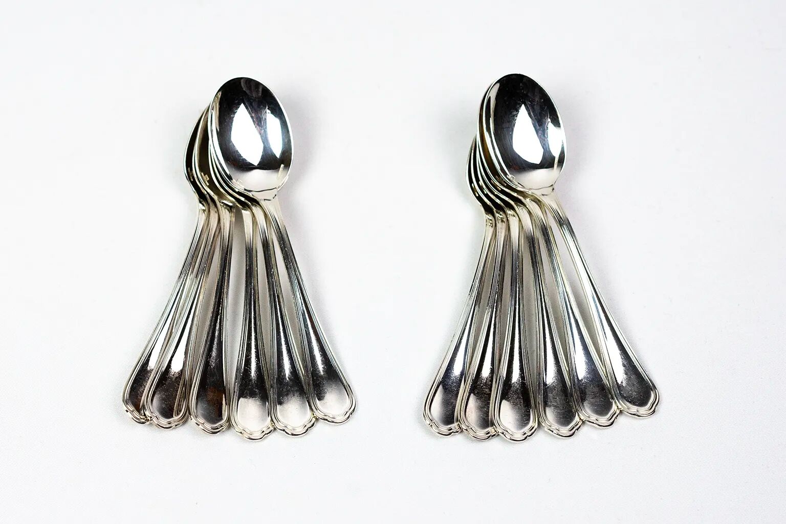 Christofle – 12 silver-plated coffee spoons Spatours in their case