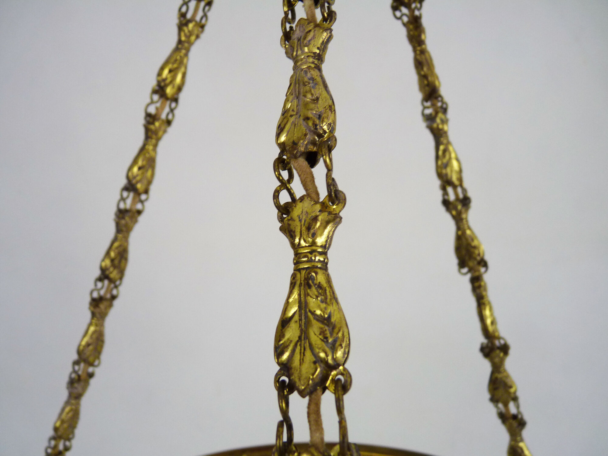 Art nouveau glass washbasin suspension, bronze structure with 3 lights