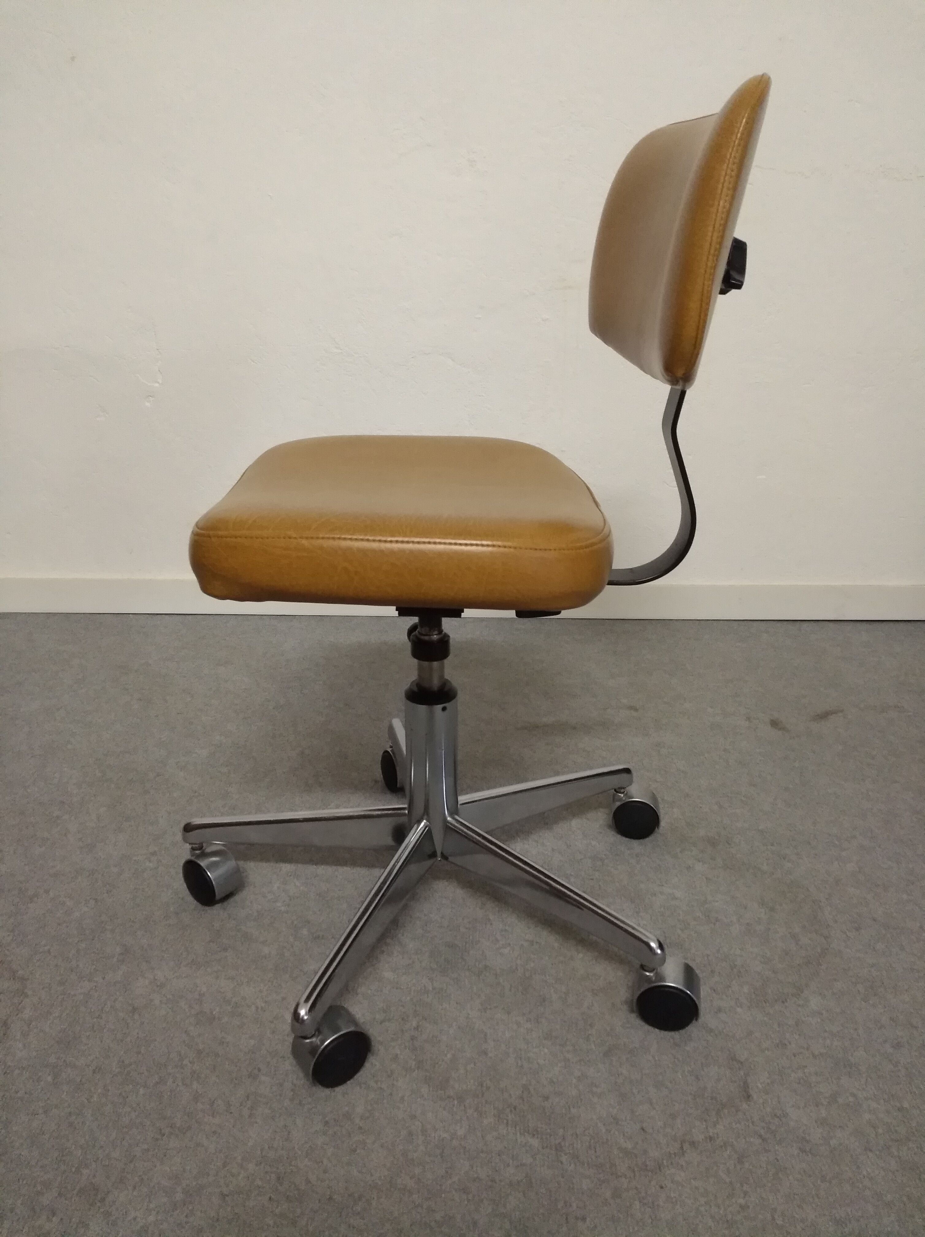 Chaise de bureau des années 60