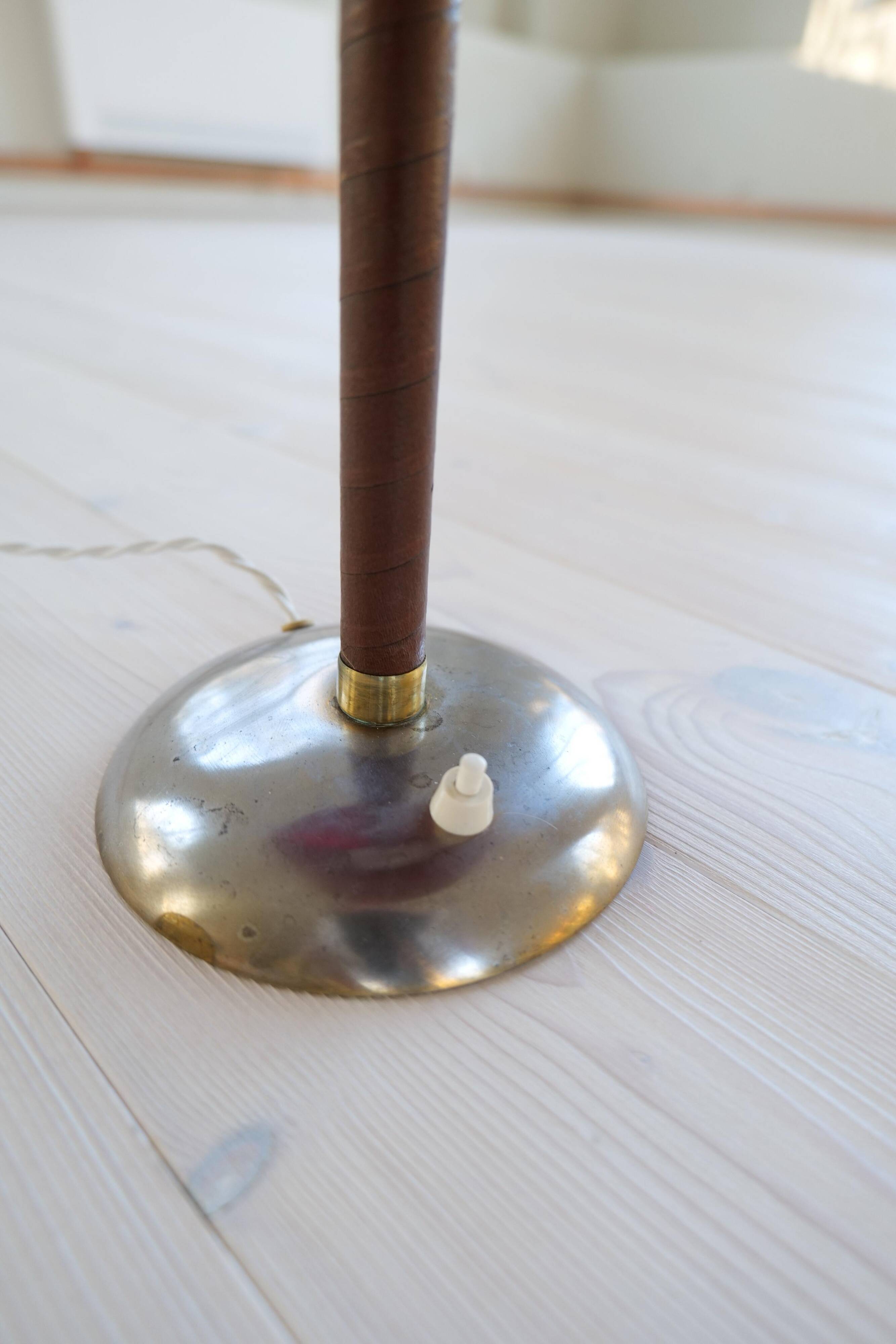 Art Deco table lamp made in Sweden, 1940s.