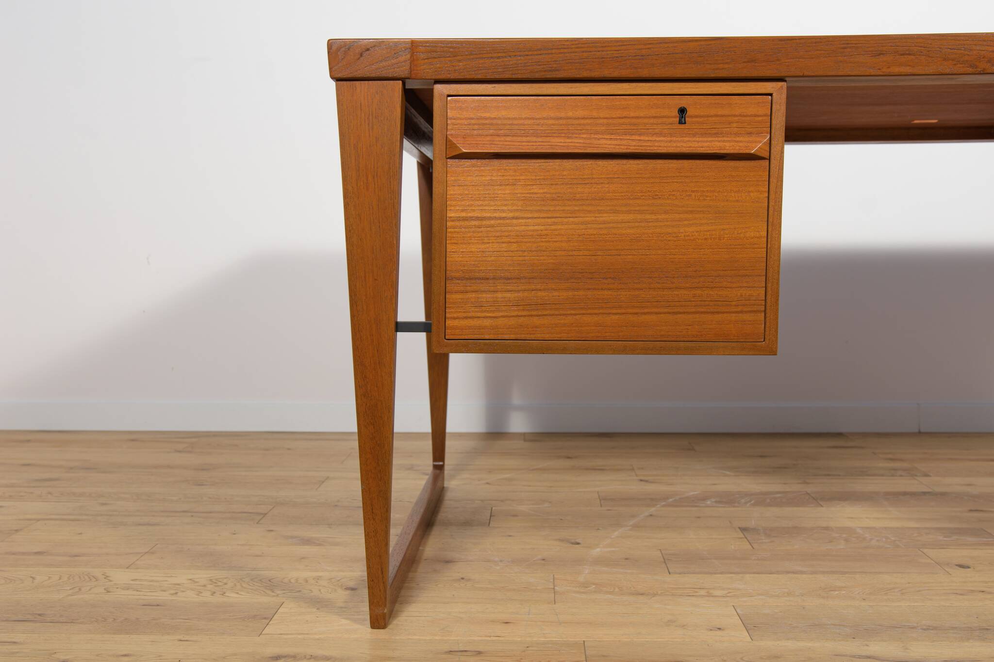 Teak Model 70 Desk by Kai Kristiansen for Feldballes Møbelfabrik, 1960s