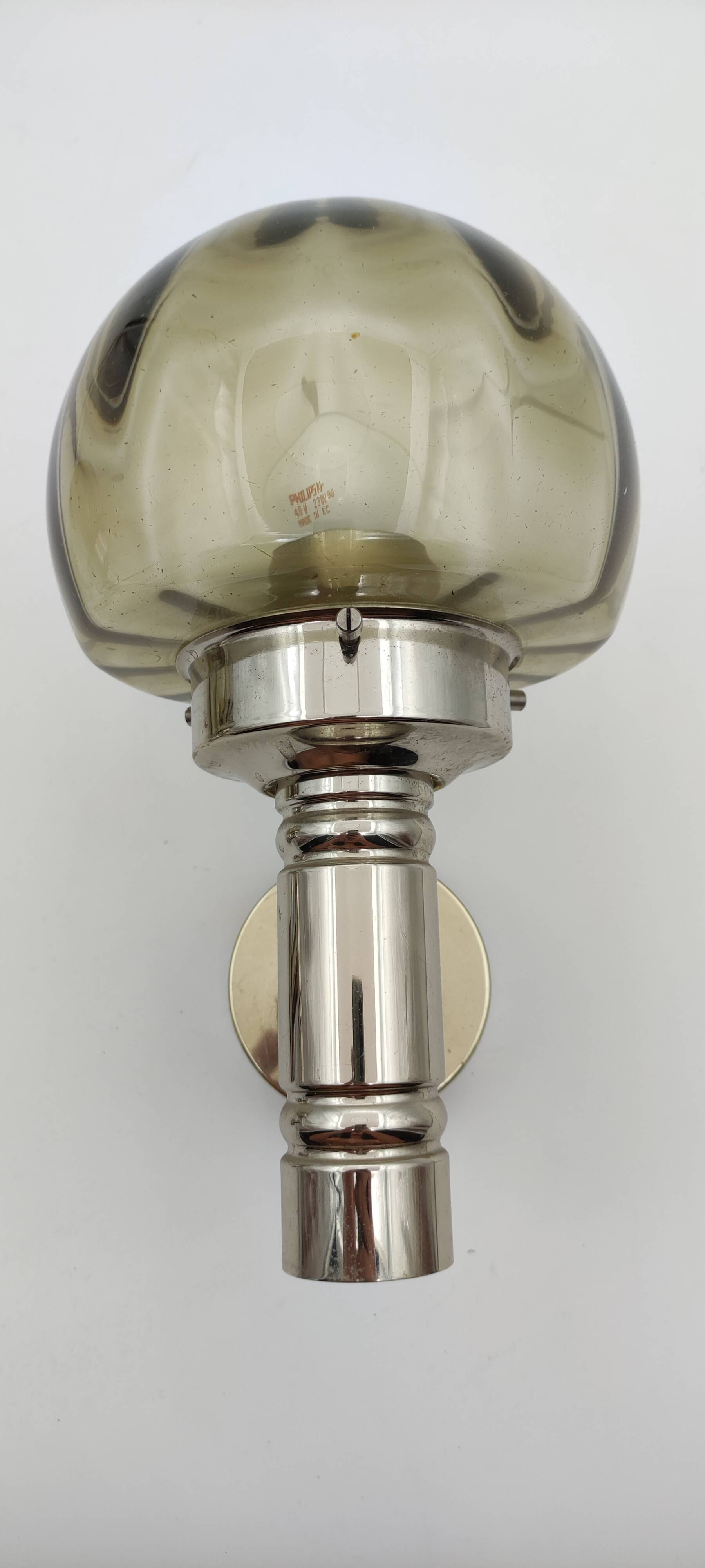 2 Sconces in nickel-plated brass and smoked glass, Scoliari style