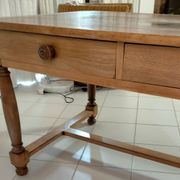 Farm table