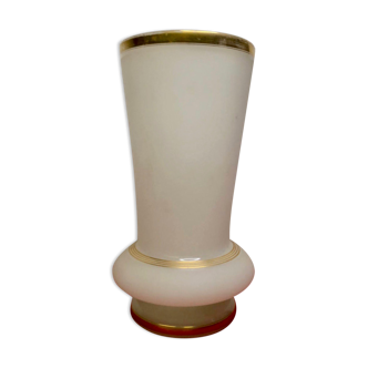 Ancien vase opaline blanche et or