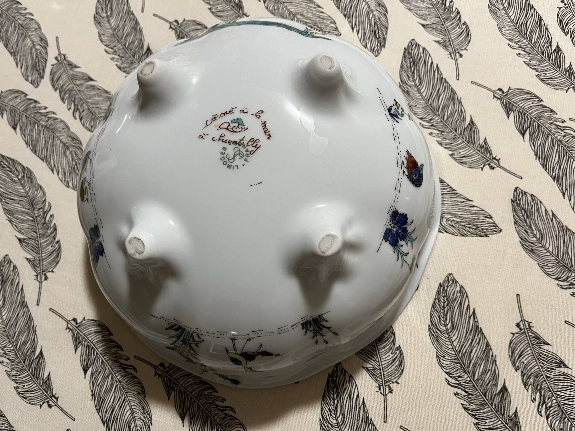 Hand-painted Chantilly porcelain salad bowl