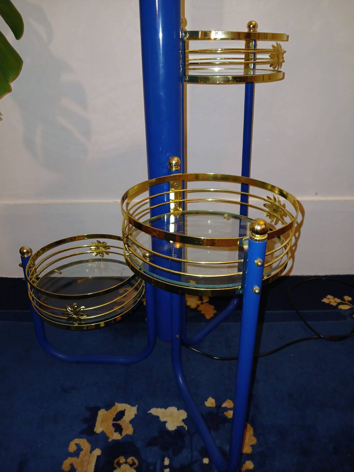 Vintage hollywood regency lotus lamp blue
