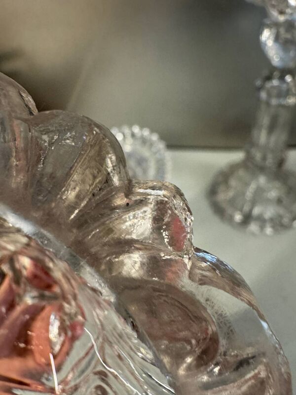 Paire de flambeaux en verre taillé – Époque Napoléon III