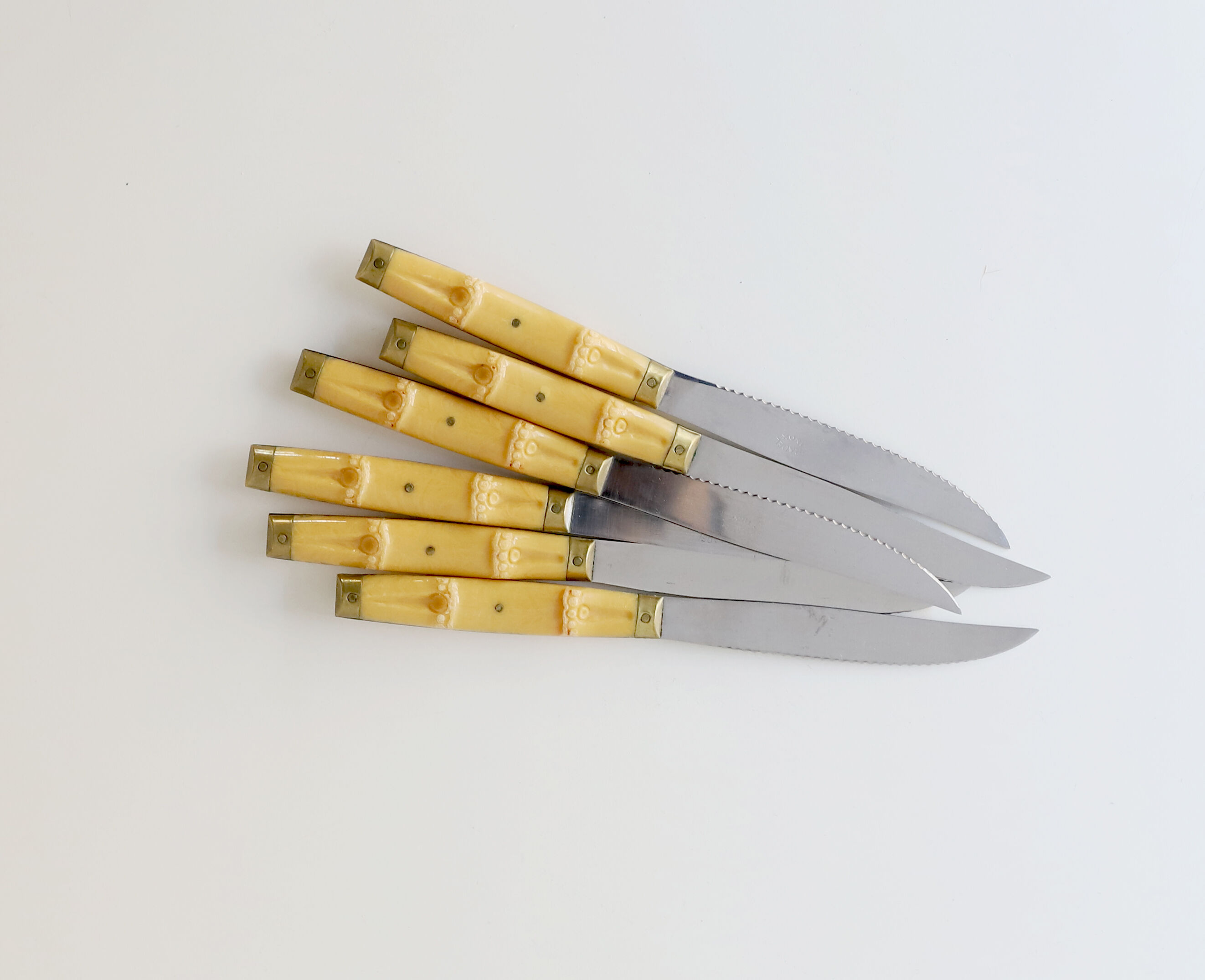 Luncheon of the Boating Party #01 — Box Le Monde Sauvage x Selency