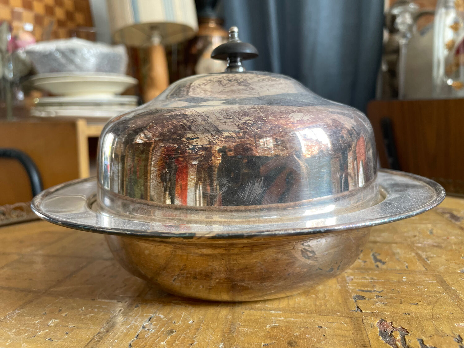 Plateua silver metal bell