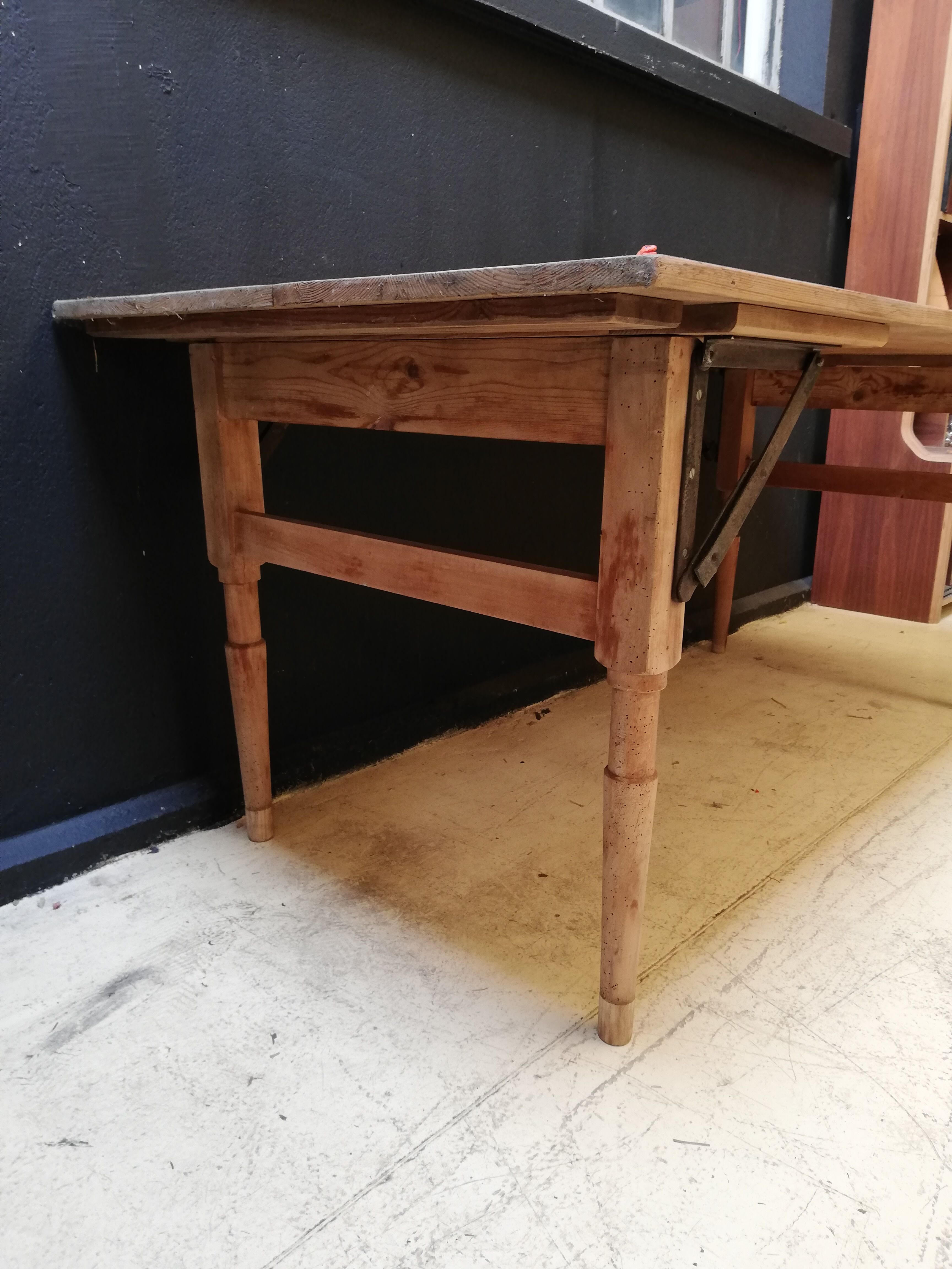 Folding table in wood brewery-guinguette, 6/8 cutlery