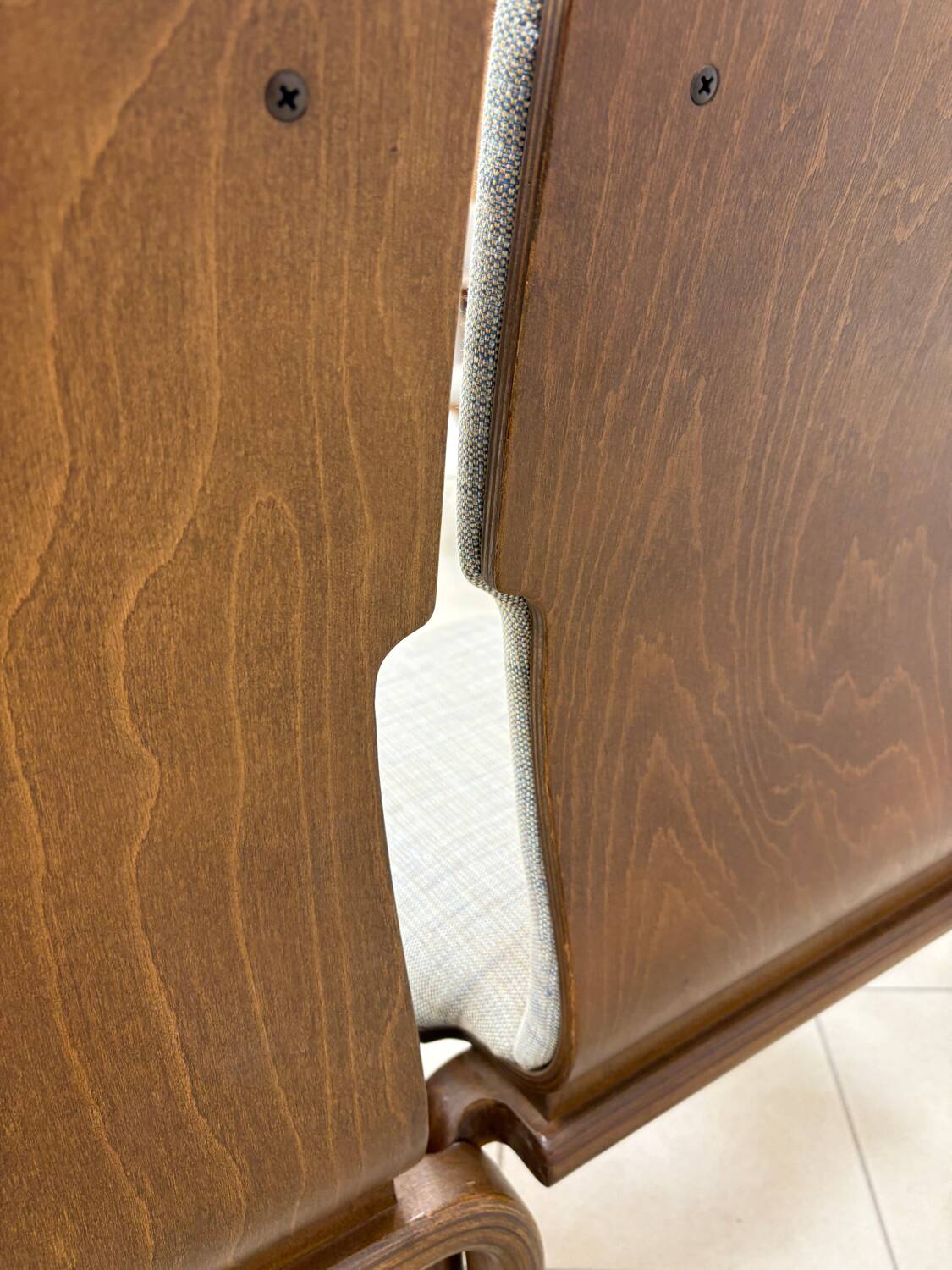 Chaises en noyer encastrable, Sauder designare, années 1960, USA