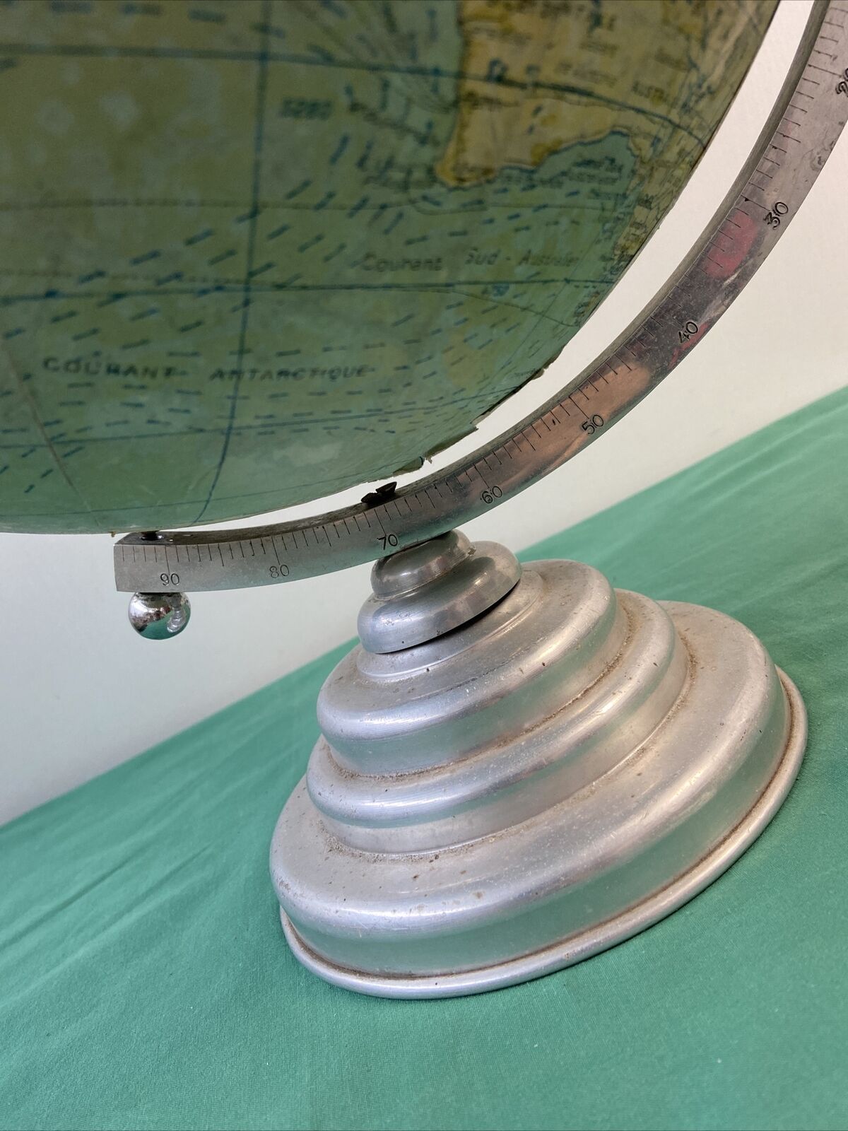 Globe G Thomas in aluminum world map 1950