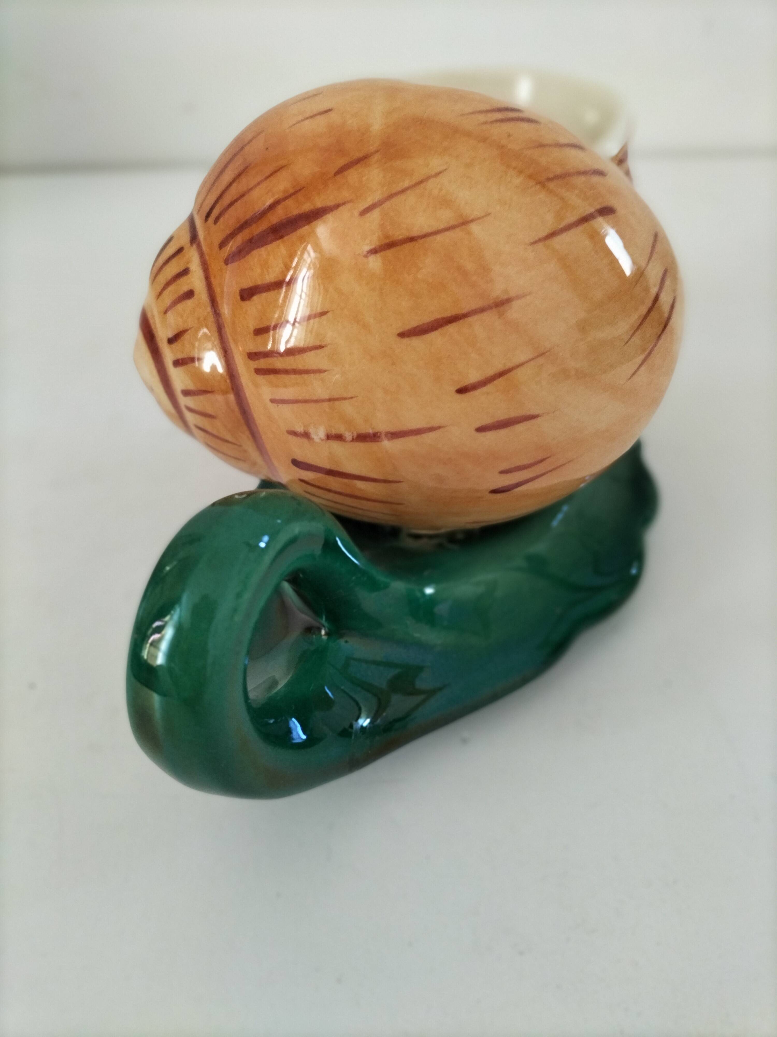 Pair of snail-shaped bowls and their leaf-shaped saucers – 1950s-1960s