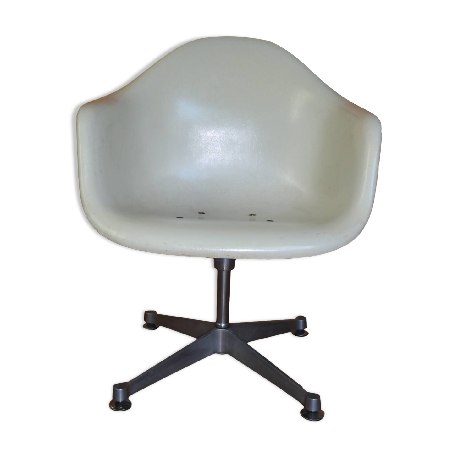 Herman Miller EAMES white shell armchair