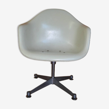 Fauteuil coque EAMES blanc Herman Miller