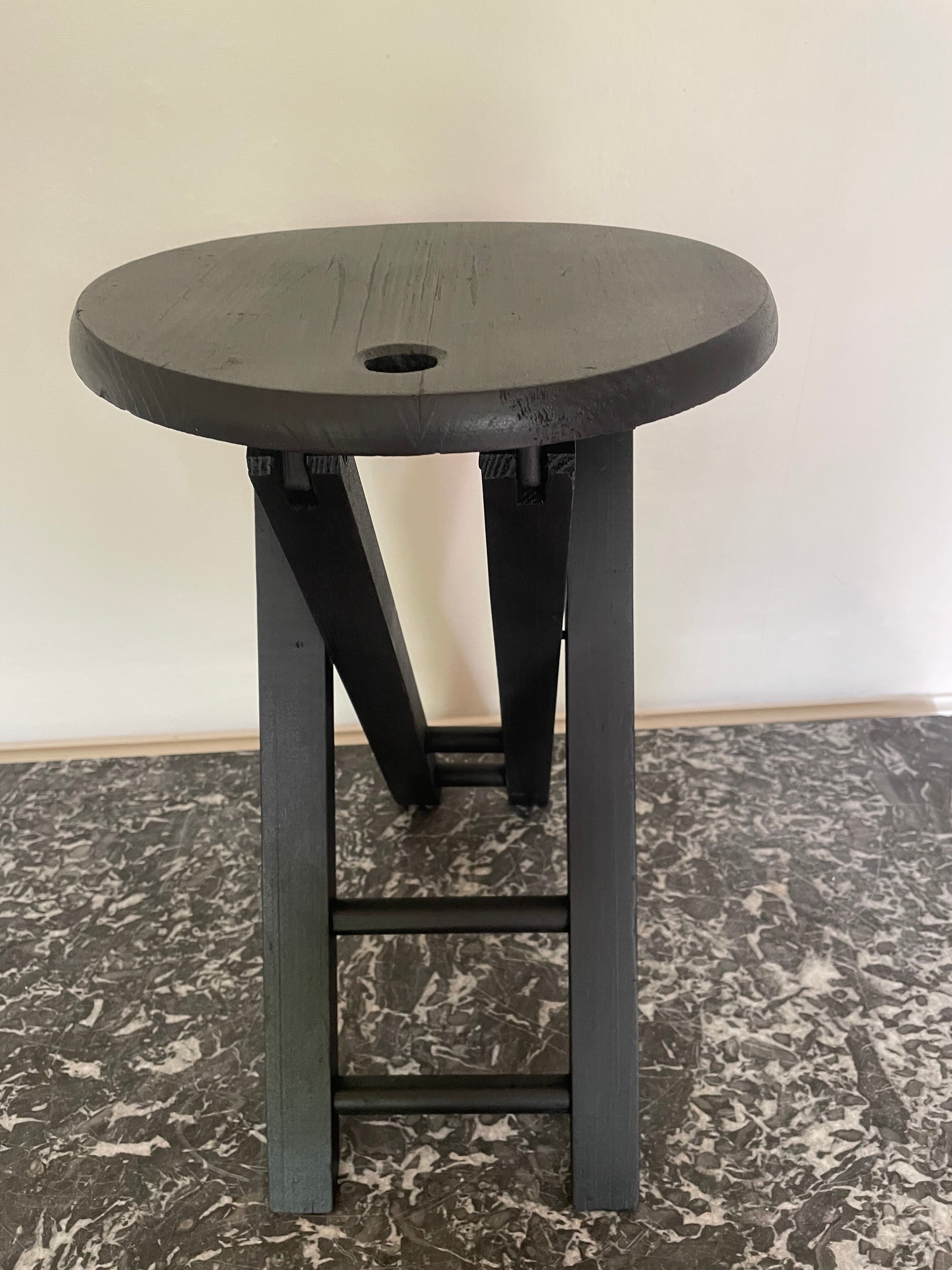 Tabouret pliable