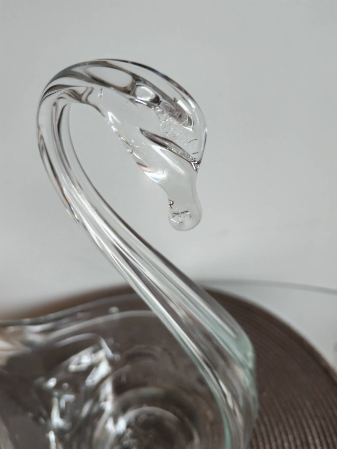 Swan-shaped crystal bowl